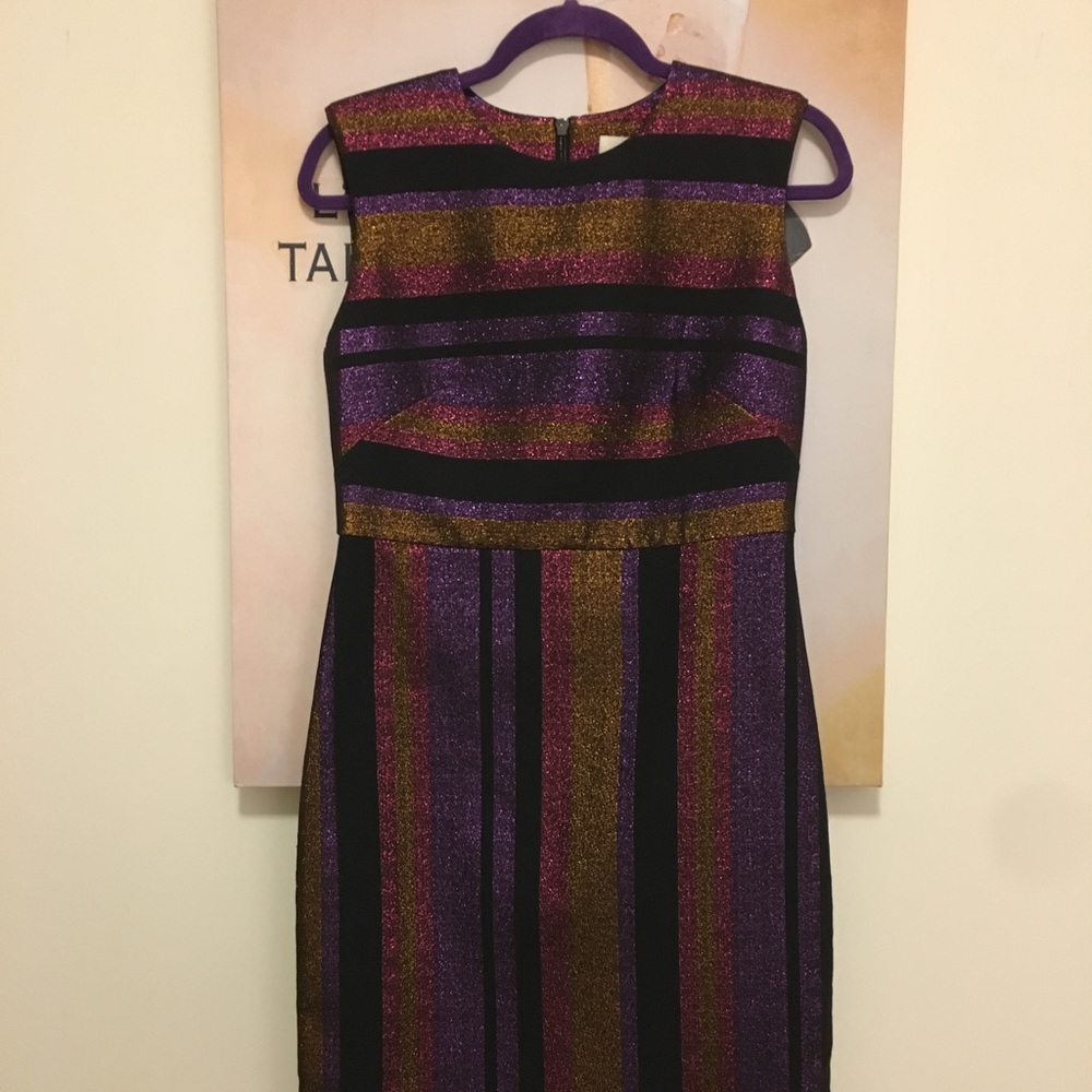 DVF Cocktail dress hits just at or below knee SZ 8